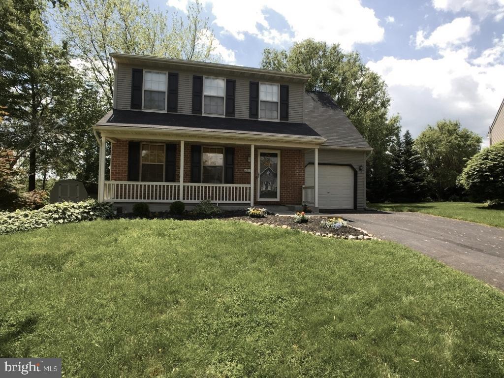 Property Photo: 317 Amanda Court PA 17547