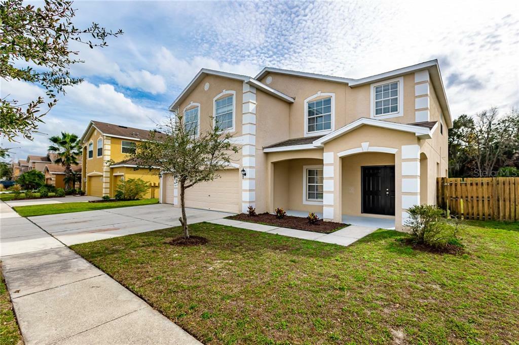 Property Photo:  12051 Citrus Leaf Drive  FL 33534 