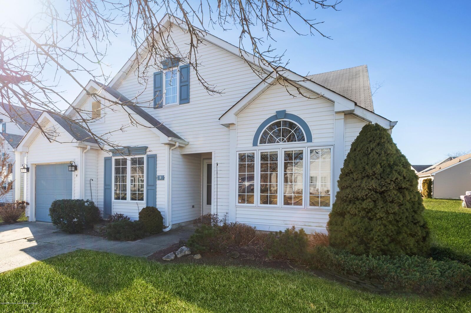 Property Photo:  9 Portebello Road  NJ 08527 