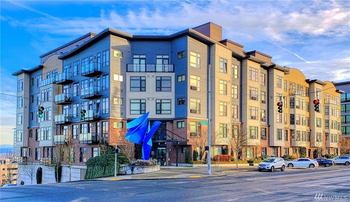Property Photo:  1501  Tacoma Avenue S 110  WA 98402