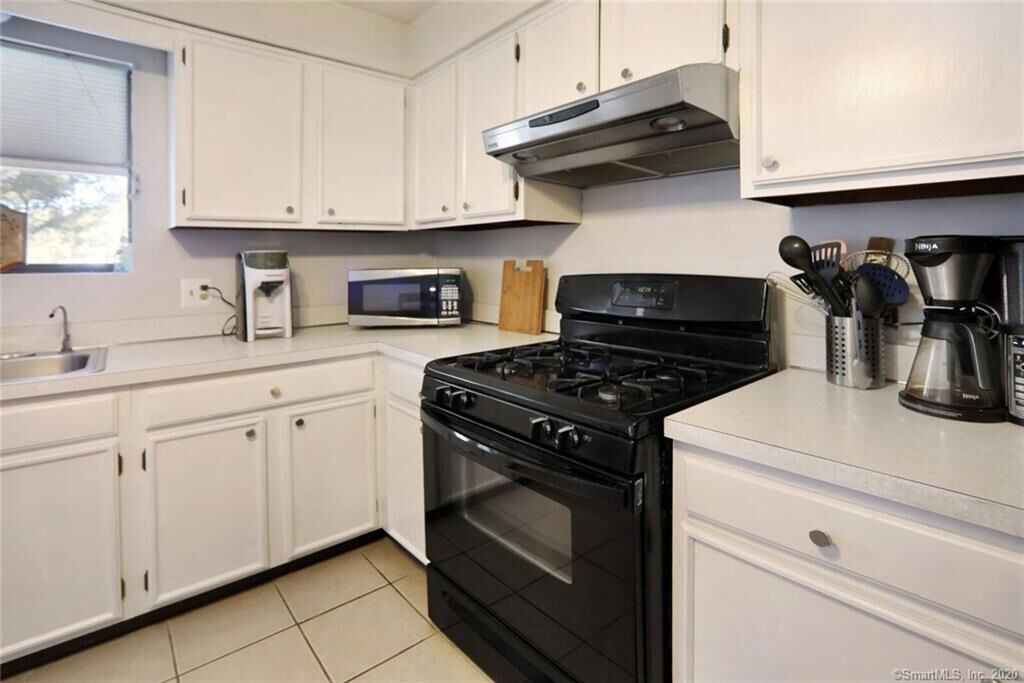 Property Photo:  55 Thompson Street 13F  CT 06513 