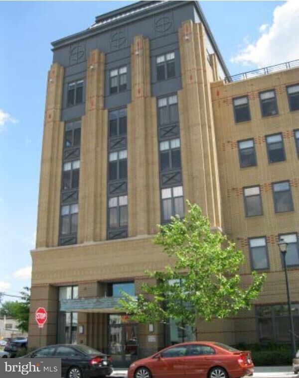 Property Photo: 525 Fayette # Street N 416 VA 22314