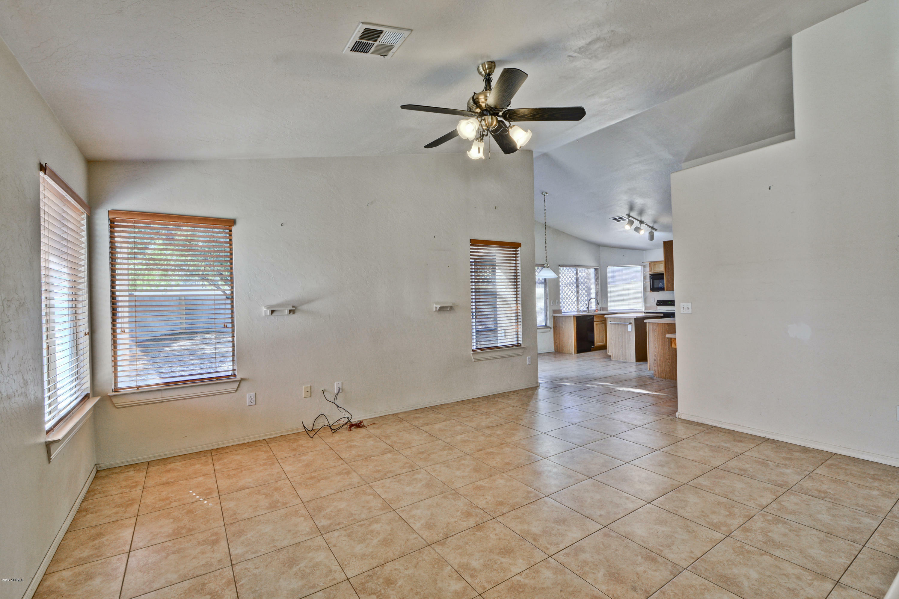 Property Photo: 2135 E Catclaw Street AZ 85296