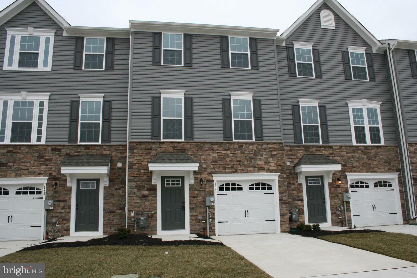 Property Photo:  136 136 Pinnacle Place  NJ 08080 