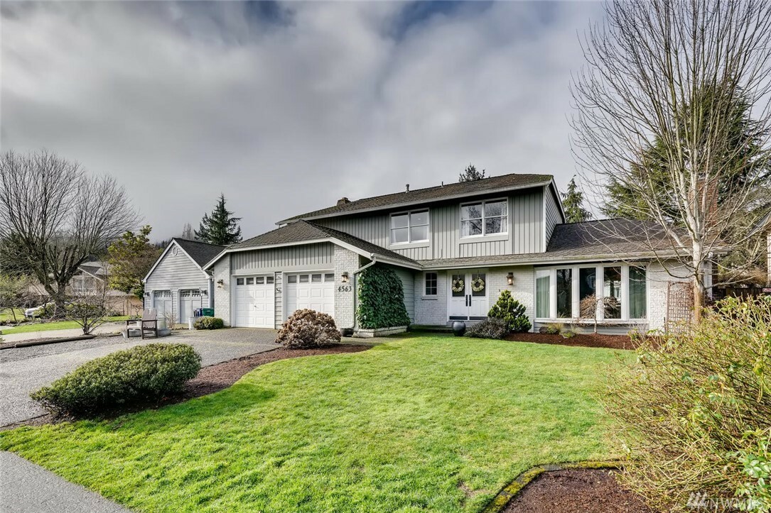 Property Photo: 4563 194th Ave SE WA 98027