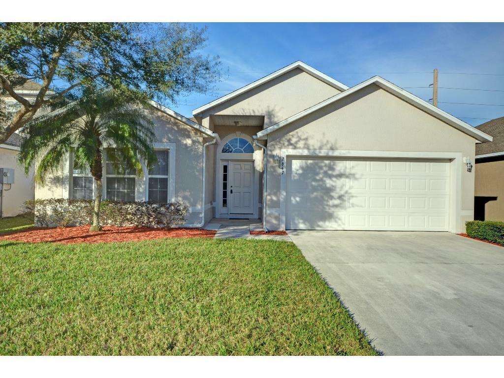 Property Photo: 2647 12th Square SW FL 32968