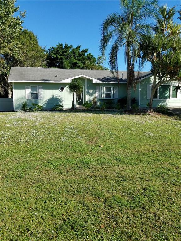 Property Photo:  1816 20th Avenue SW  FL 32962 