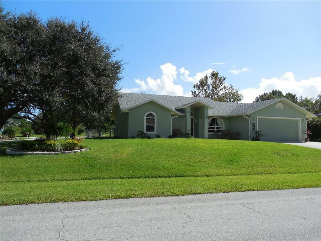 Property Photo:  843 Mulberry Street  FL 32958 