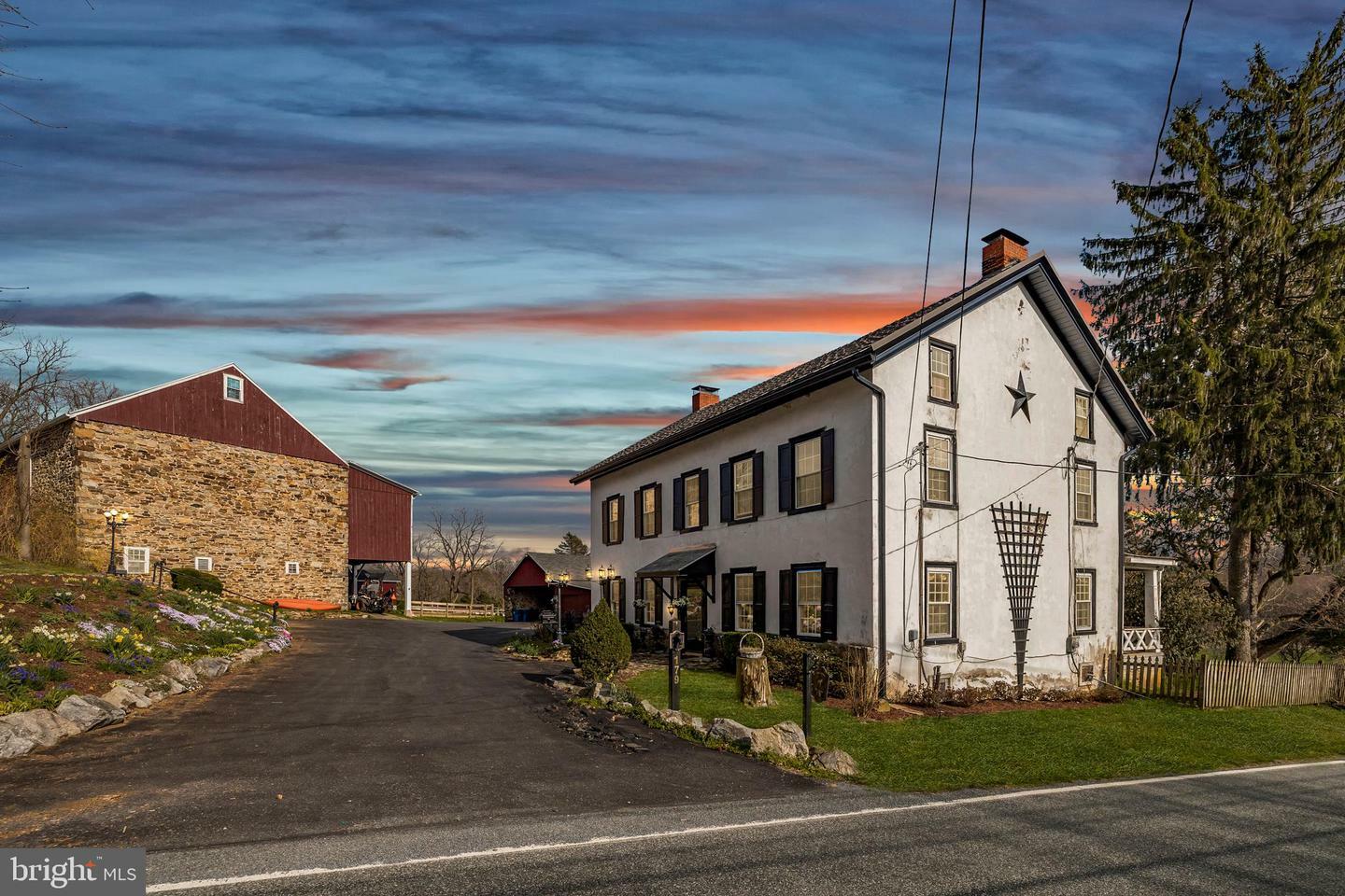 Property Photo: 179 Hunter Forge Road PA 18062