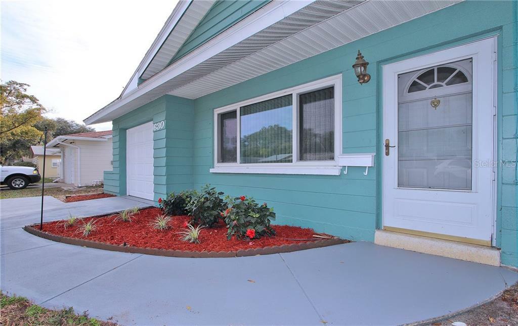 Property Photo: 630 72nd Avenue N FL 33702