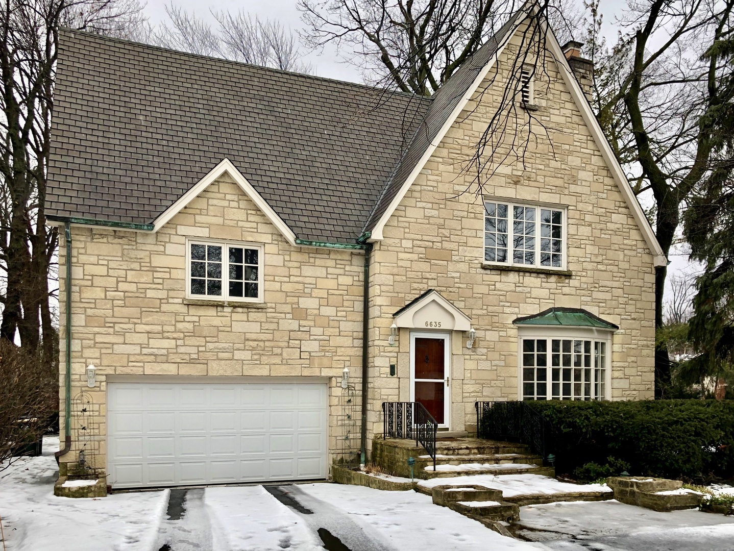 Property Photo:  6635 North Leroy Avenue  IL 60712 