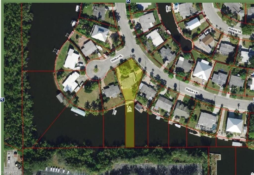 Property Photo:  1850 Harbor Pl  FL 34104 