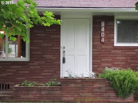 Property Photo:  9404 NE 8th St  WA 98664 