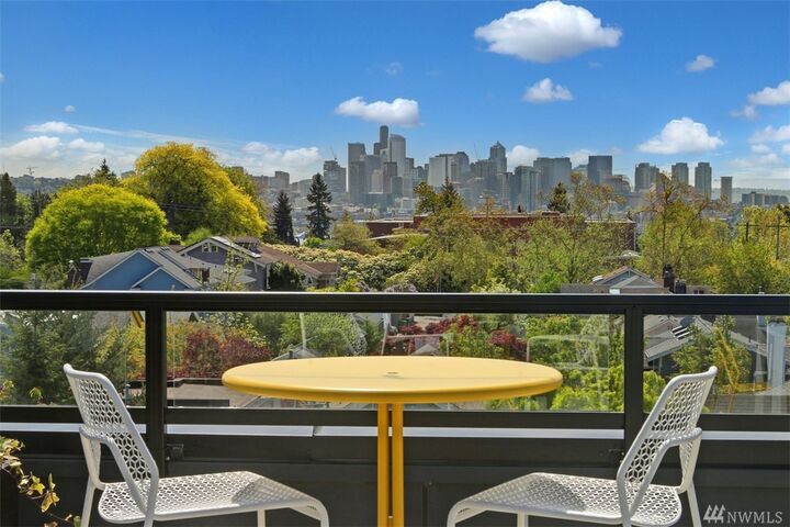 Property Photo:  1601 N 45th Street 411  WA 98103 