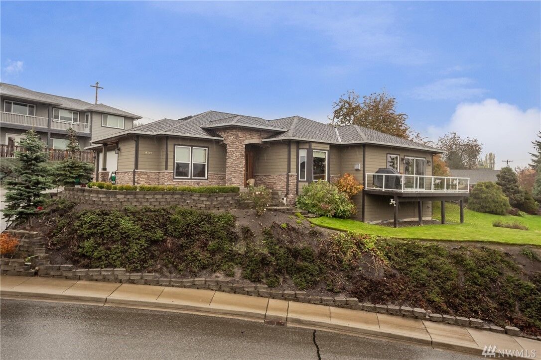 Property Photo:  8719  Nordic Way  WA 98292 