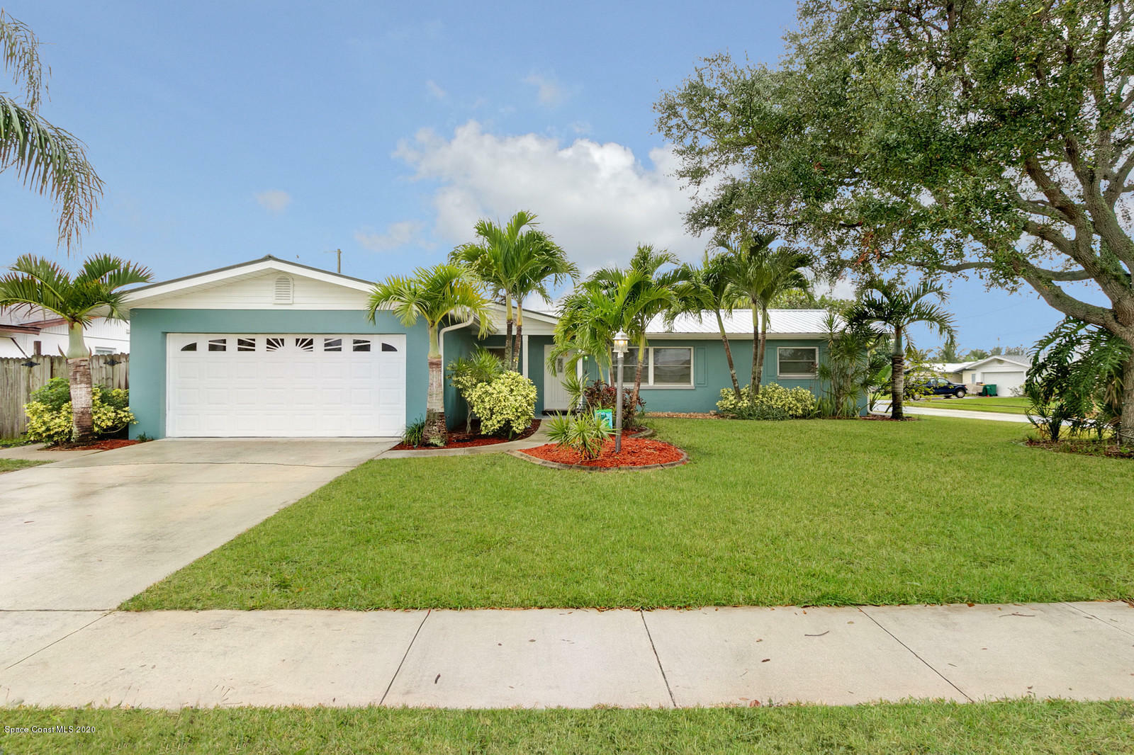 Property Photo:  1315 Island Drive  FL 32952 