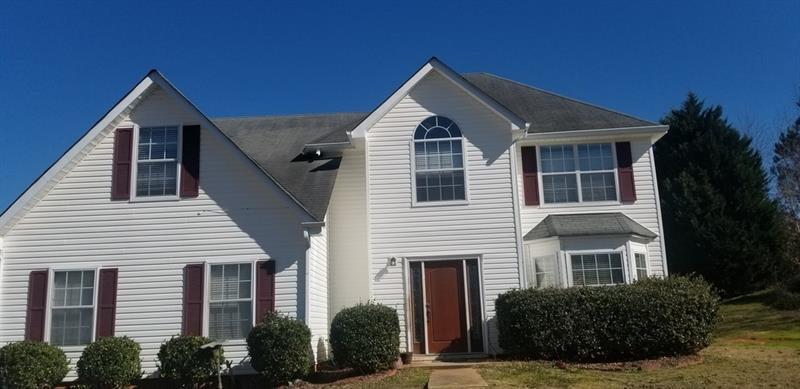 Property Photo: 1103 Village Oaks 30238