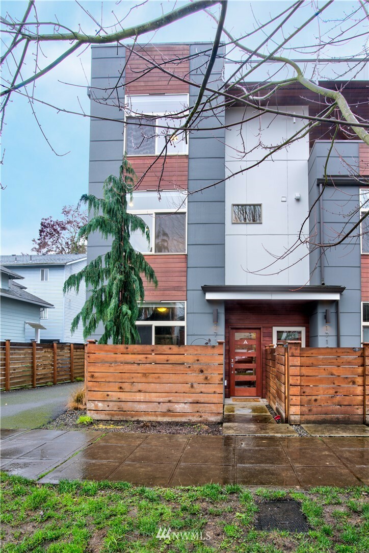 Property Photo: 1719 NW 64th Street A WA 98107