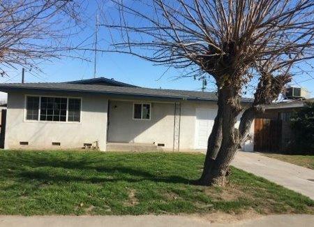 Property Photo:  872 S 1st Street  CA 93630 