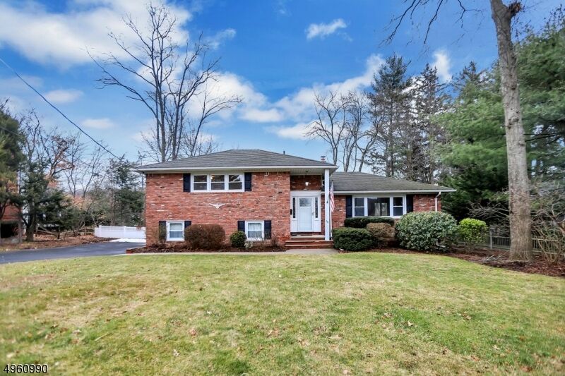 Property Photo:  56 Lakeside Dr  NJ 07446 