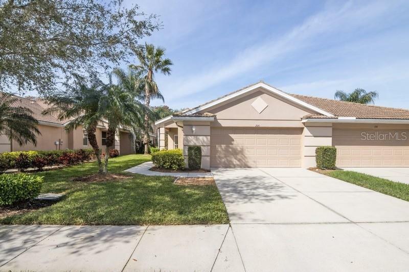 Property Photo:  220 Fairway Isles Lane  FL 34212 