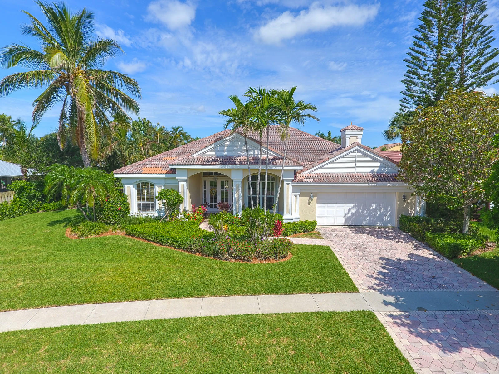 Property Photo:  121 Olympus Way  FL 33477 