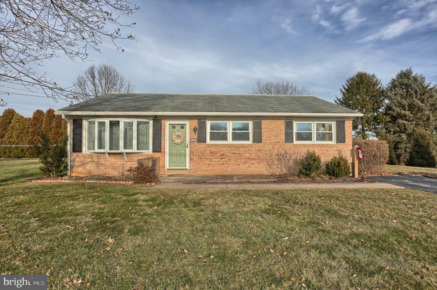 Property Photo: 1350 Duke Street PA 17078