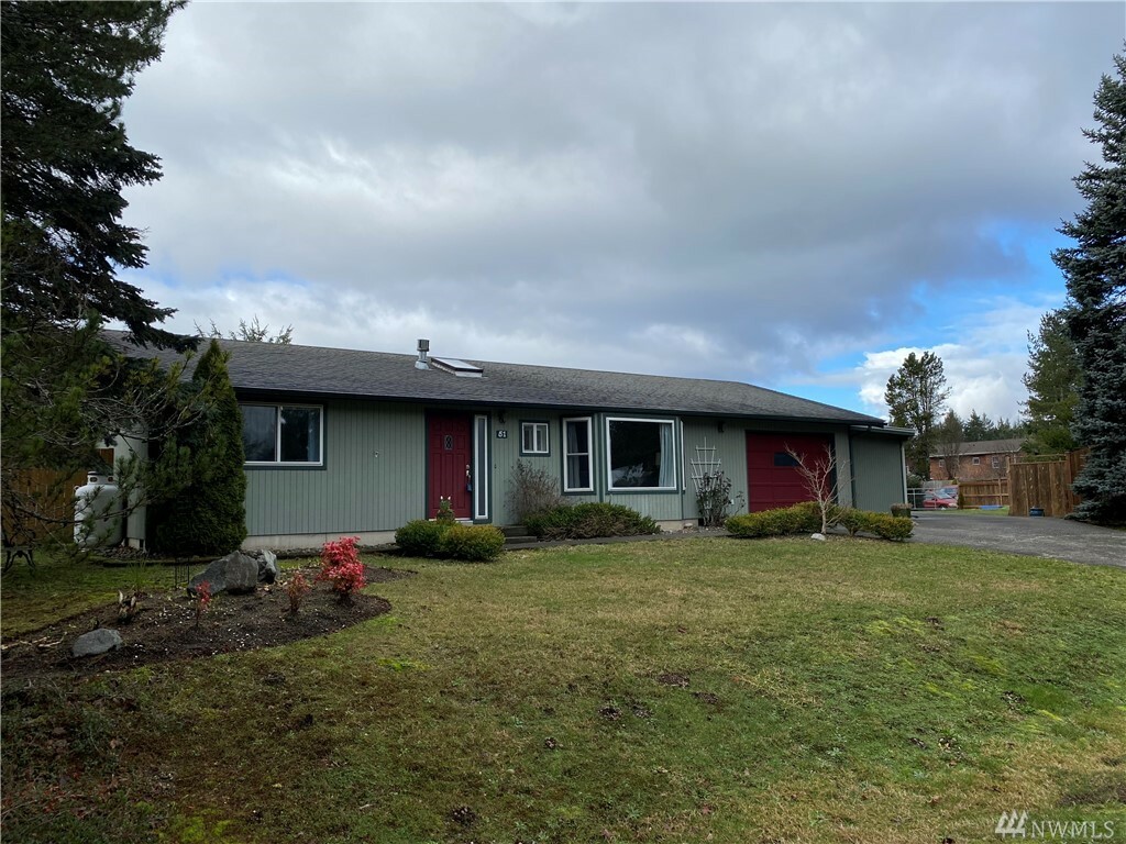 Property Photo: 51 E Westwood Dr WA 98584