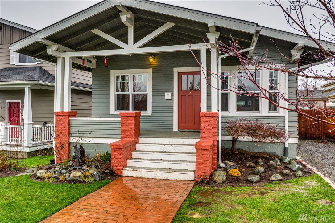 Property Photo: 1716 James Street WA 98225