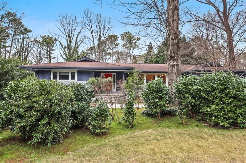 Property Photo:  2994 Green Oaks Circle NE   30345 