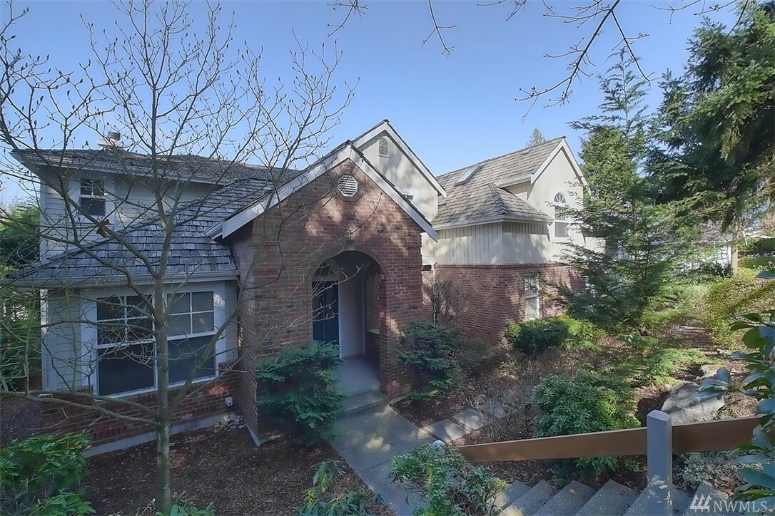 Property Photo: 5819 108th Ave NE WA 98033
