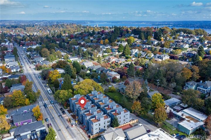 Property Photo:  724 B  Martin Luther King Junior Way  WA 98122 