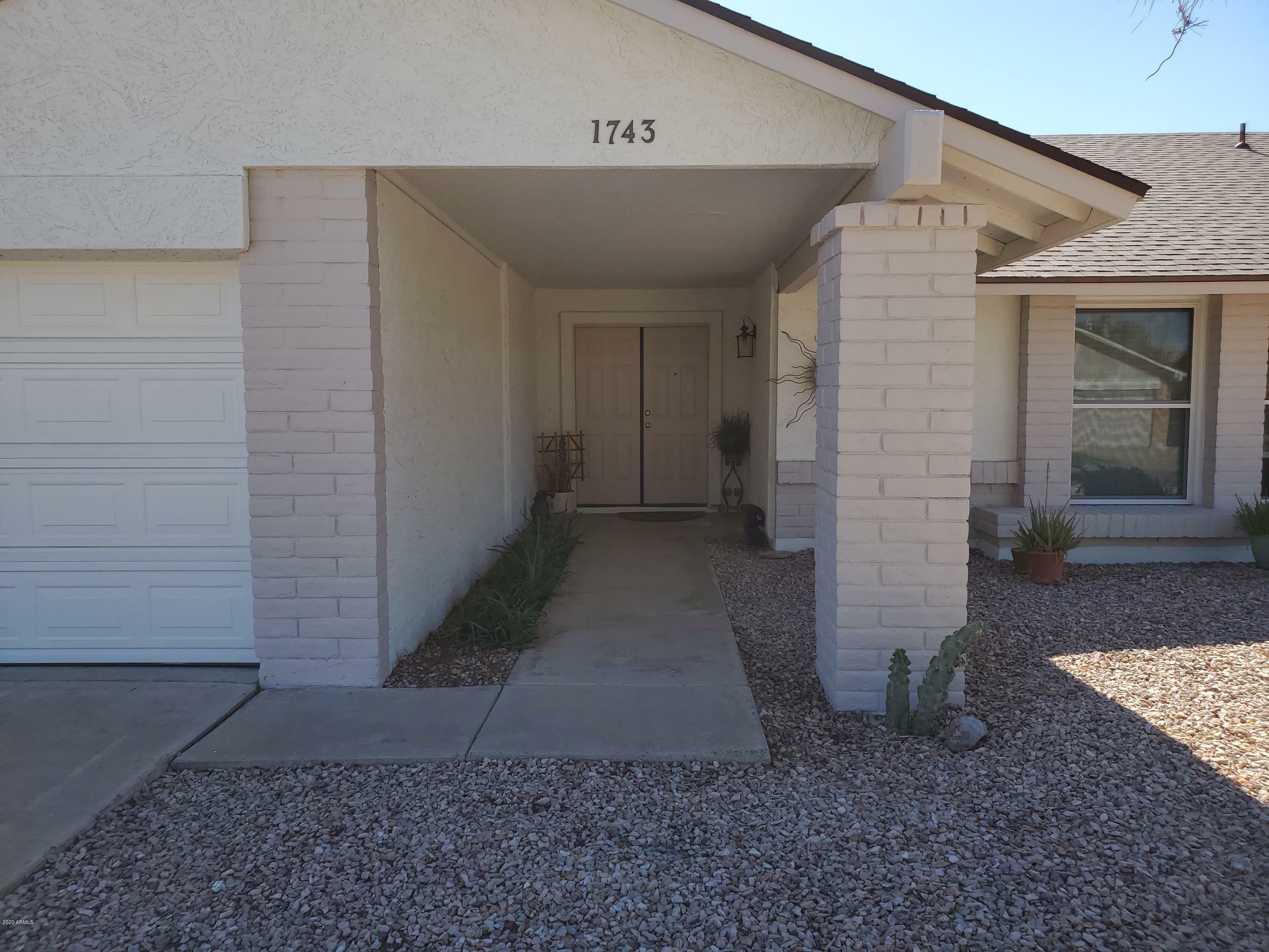 Property Photo: 1743 W Angel Fire Terrace AZ 85027