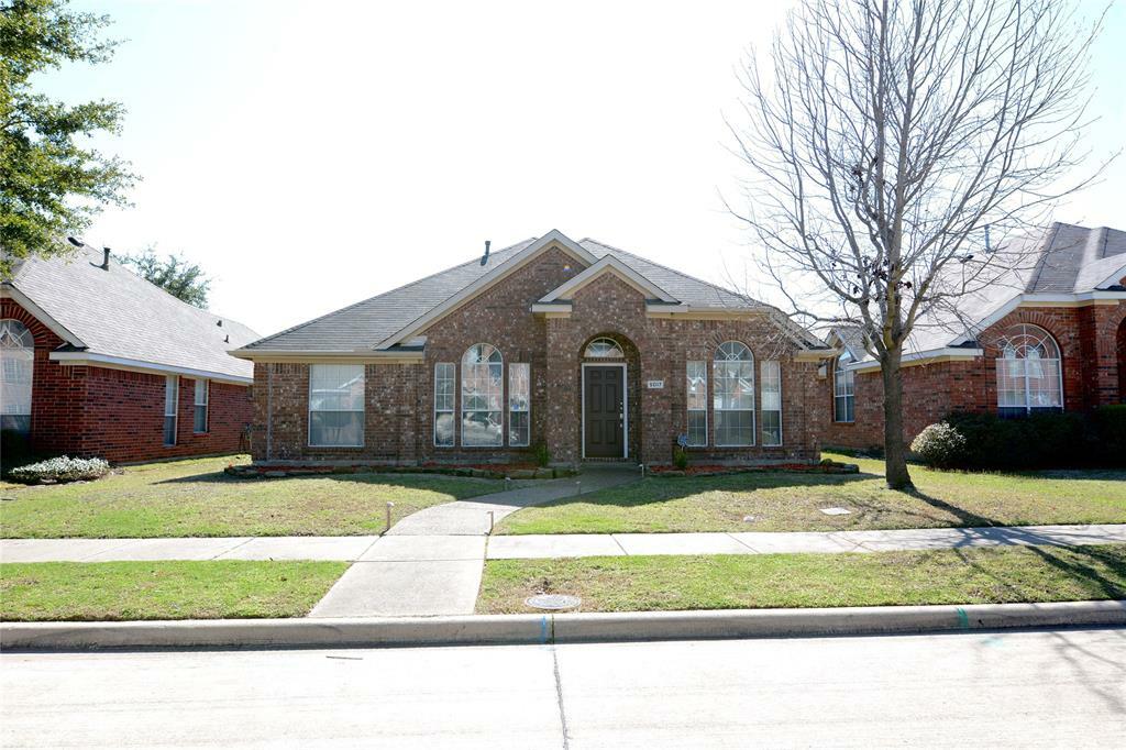 Property Photo: 5017 Geranium Court TX 75070