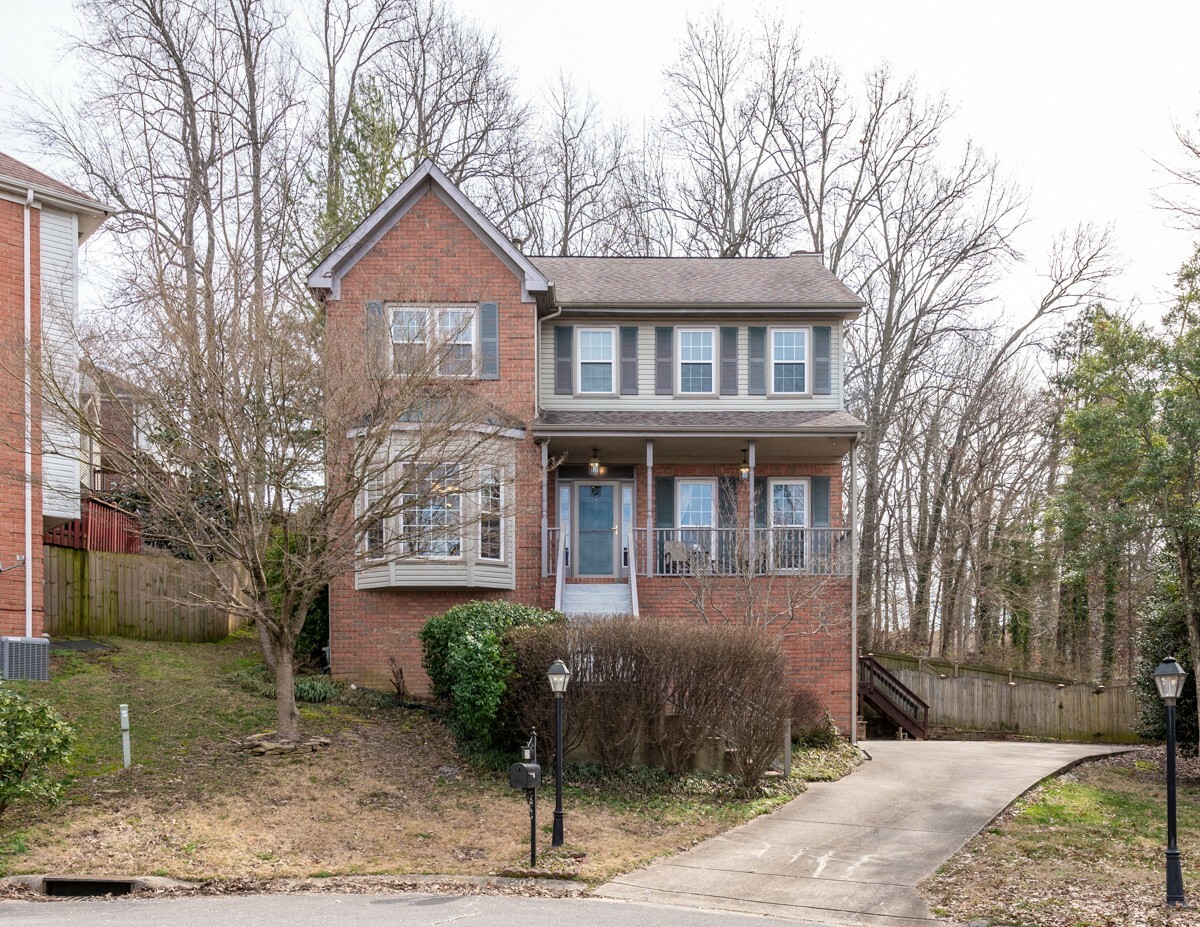 Property Photo: 205 Wheaton Ct TN 37214