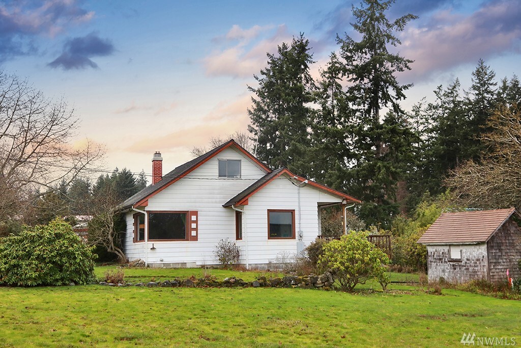 Property Photo: 516 2nd St WA 98260
