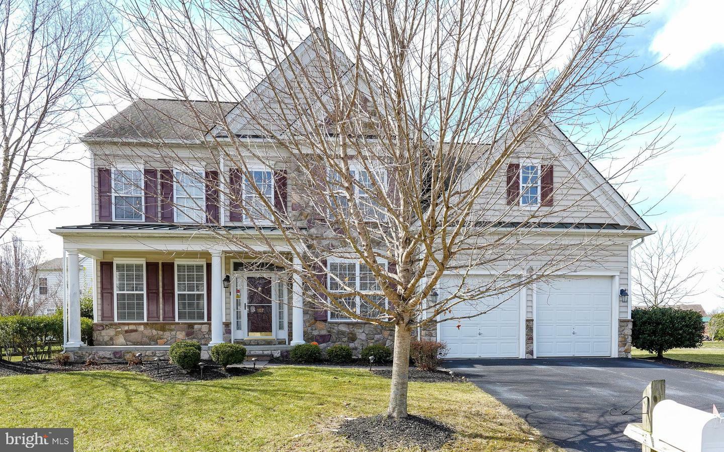 Property Photo: 107 Esch Street DE 19734