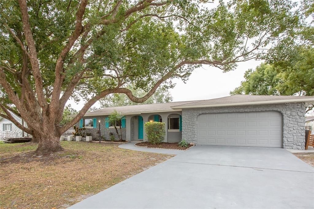 Property Photo:  8424 Pamlico Street 4  FL 32817 