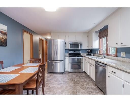 Property Photo: 27 Brentwood Dr MA 01095