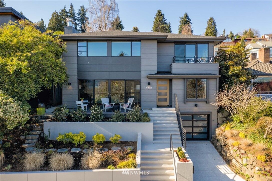 Property Photo:  7347  58th Avenue NE  WA 98115