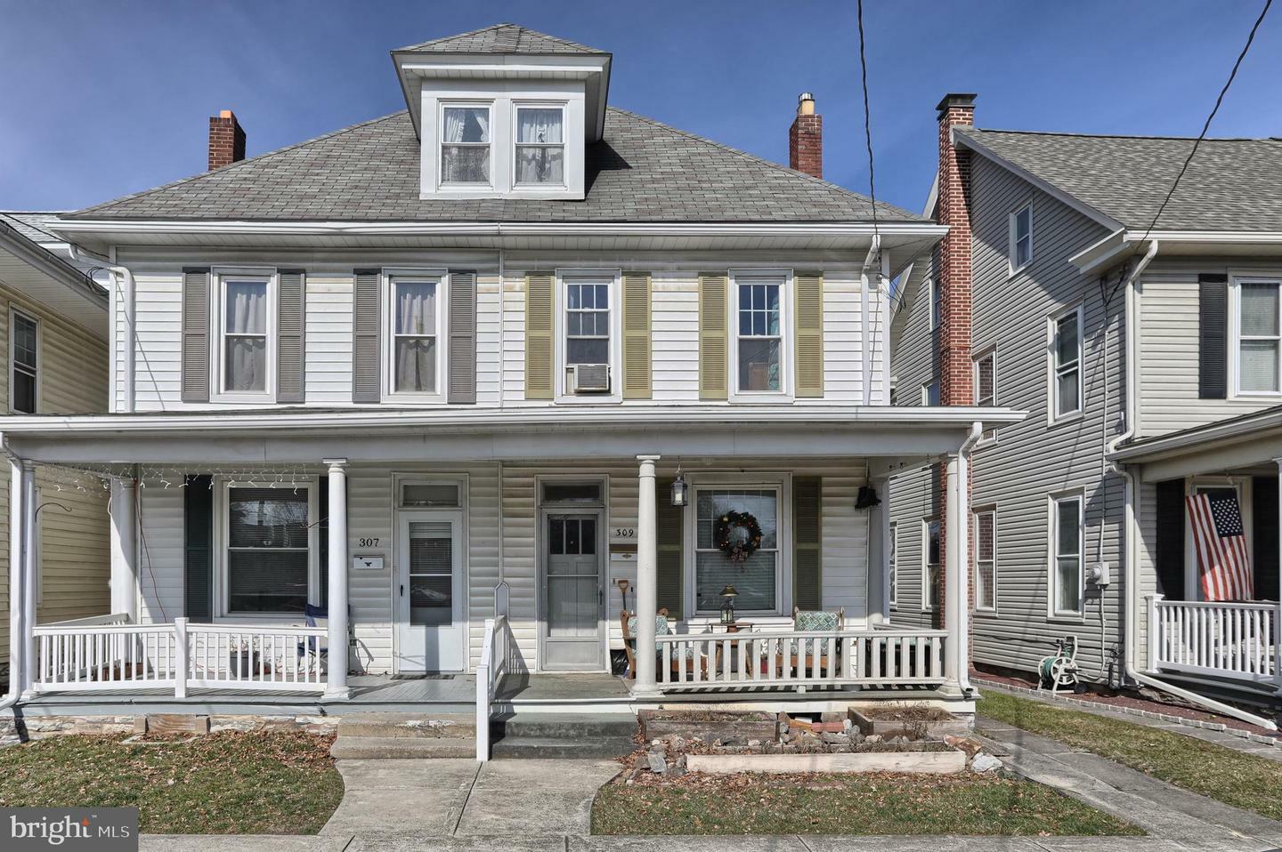 Property Photo: 309 E Cherry Street PA 17078