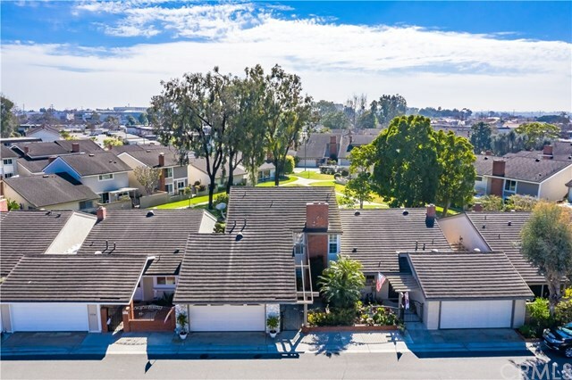 Property Photo: 5213 Piccadilly Circle CA 92683
