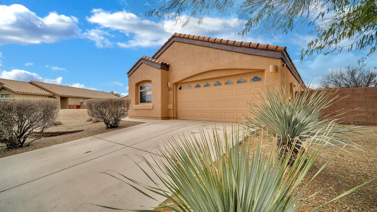 Property Photo: 1034 E Mud Spring Canyon Lane AZ 85629
