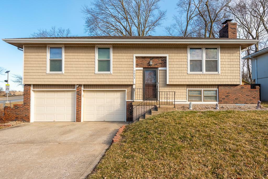 Property Photo: 7524 NW 79th Street MO 64152