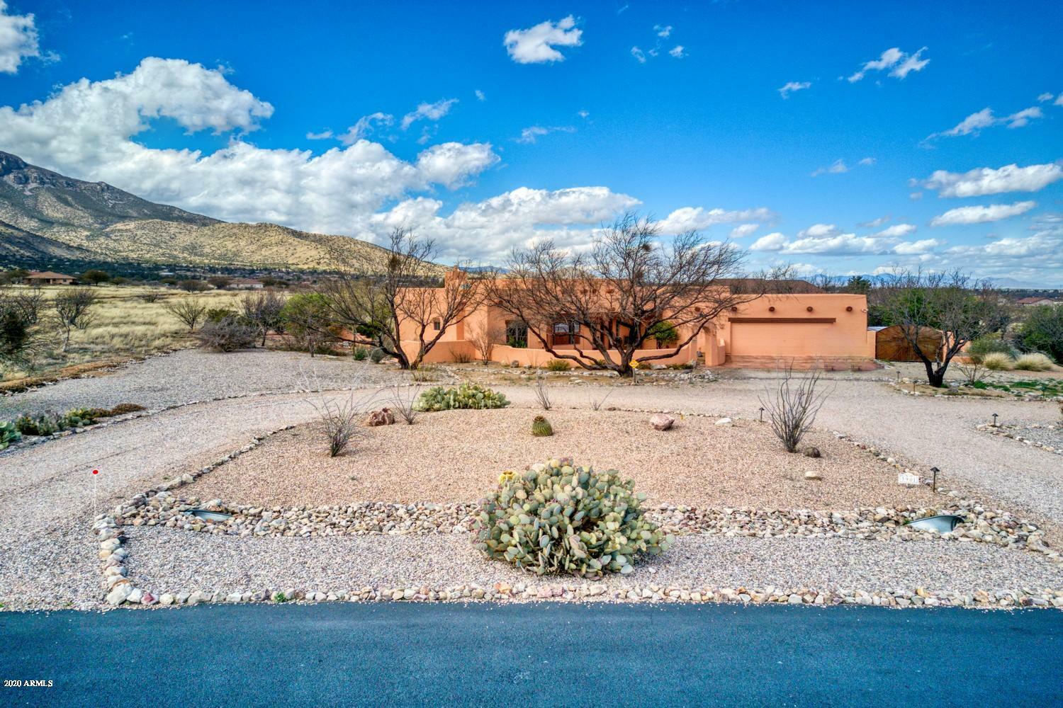 Property Photo:  5901 E Hunter Creek Court  AZ 85615 