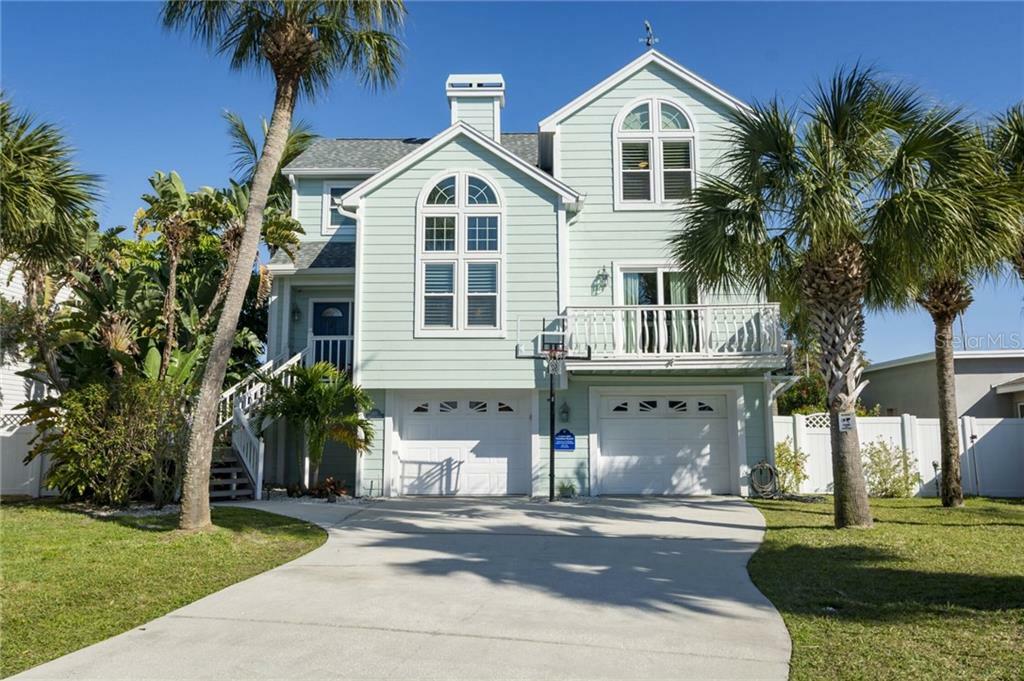Property Photo: 410 12th Avenue FL 33785