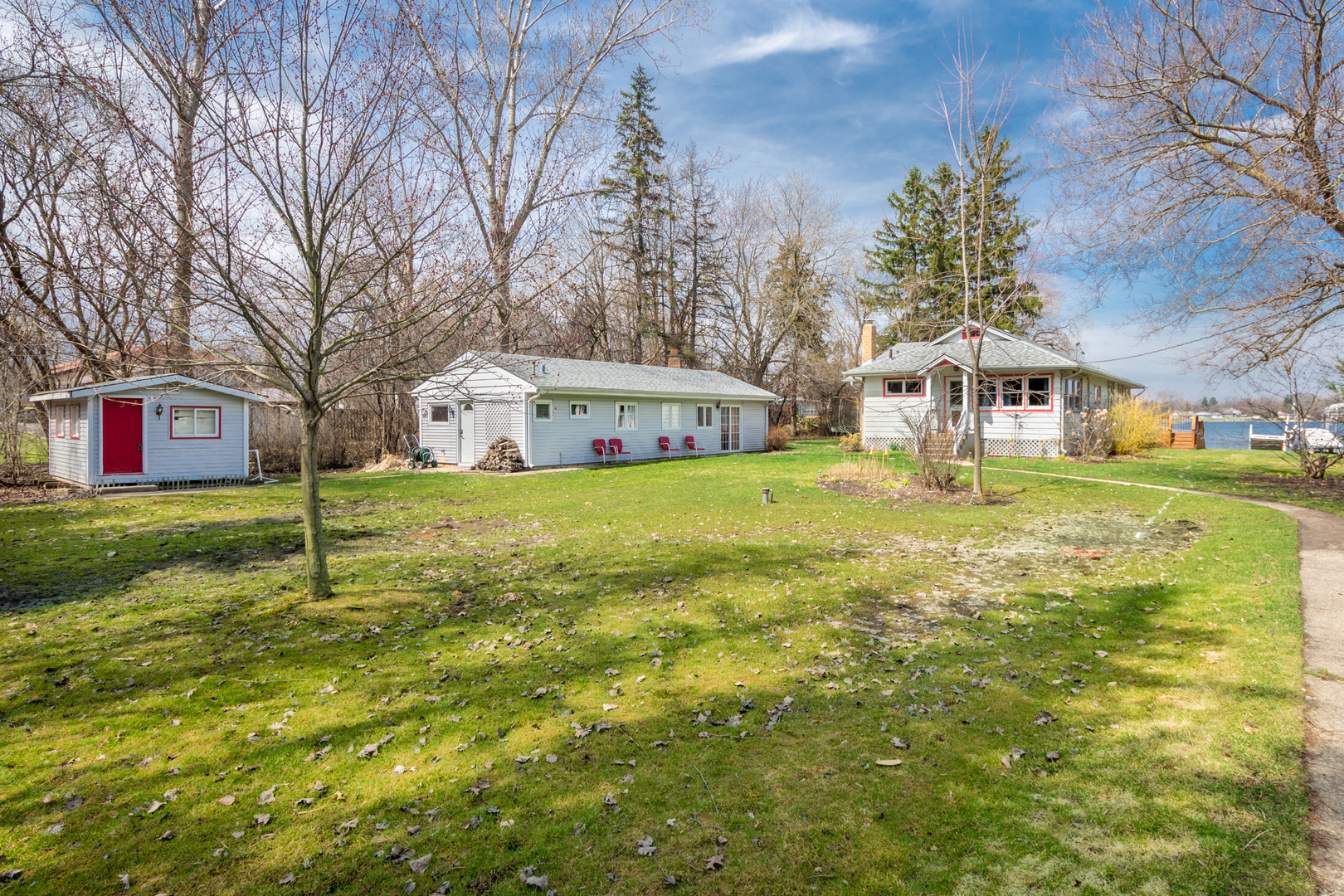 Property Photo:  201 Zelinger Lane  IL 60002 