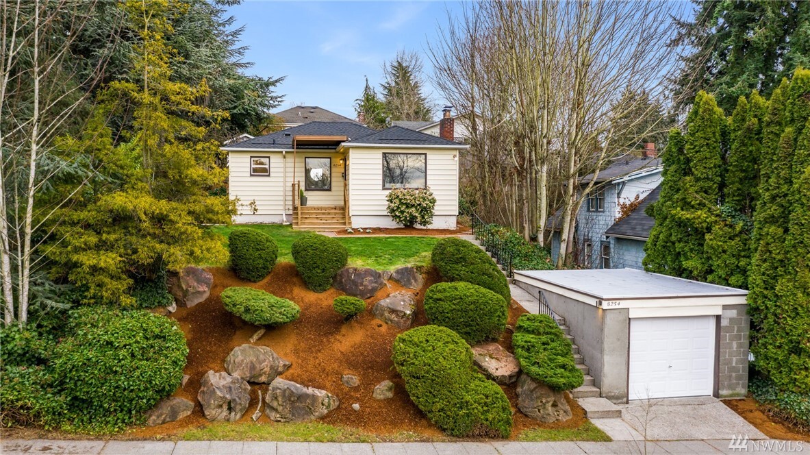 Property Photo:  8254  Meridian Avenue N  WA 98103 