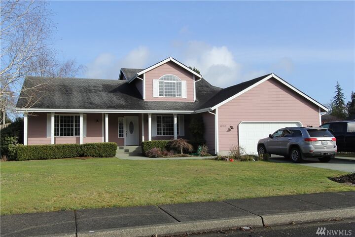 1020  Dundee Drive  Cosmopolis WA 98537 photo