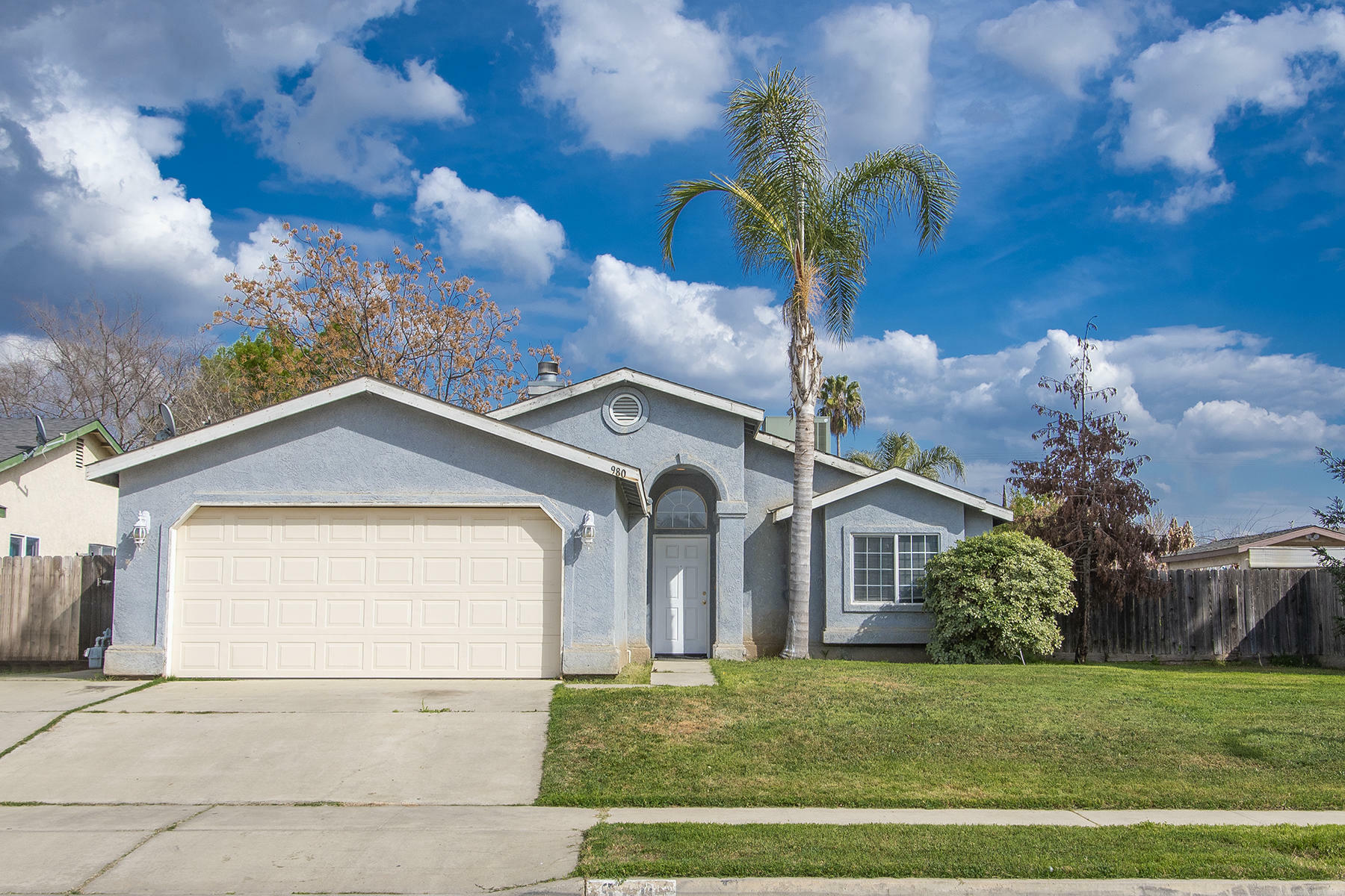 980 Alderwood Street  Tulare CA 93274 photo